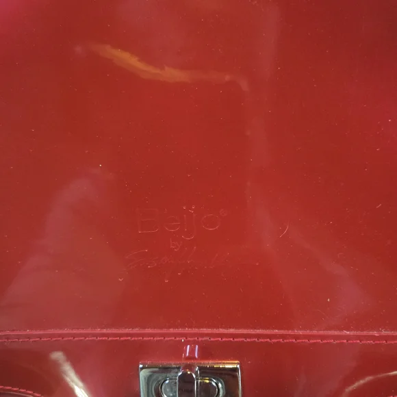 Beijo Shiny Red Shoulder Bag - Picture 2 of 6